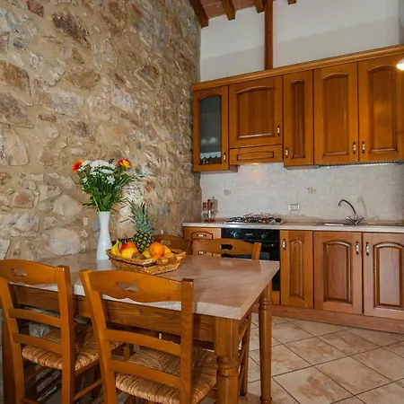 Panorama-ferien-toscana Your Cozy And Fully Equipped Vacation アパート マッサ・マリッティマ